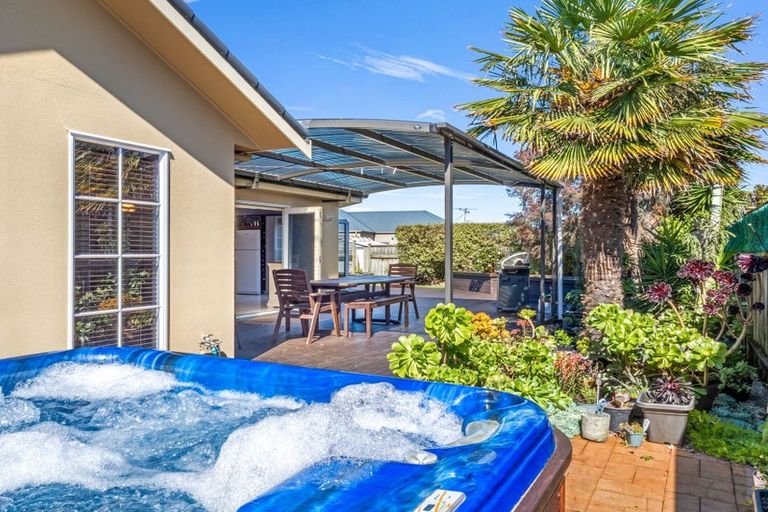 Photo of property in 3 Bouvardia Avenue, Milson, Palmerston North, 4414