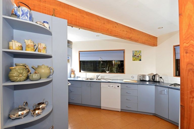 Photo of property in 3 Kaone Point Road, Matapouri, Whangarei, 0173