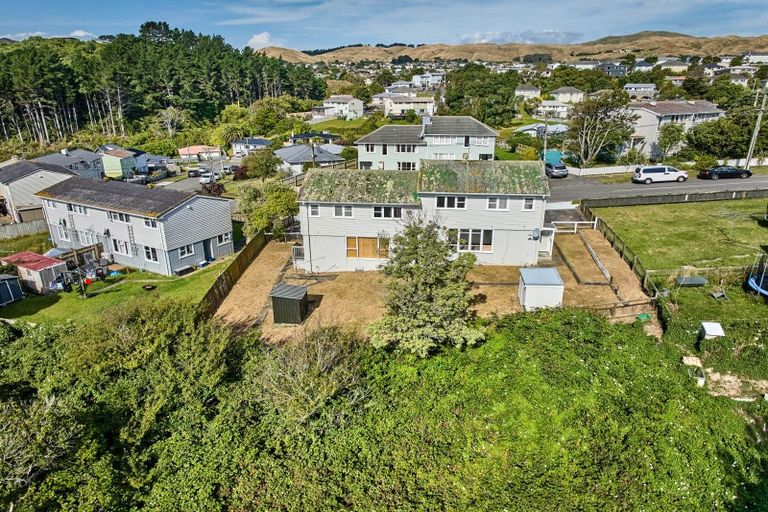 Photo of property in 3-5 York Place, Cannons Creek, Porirua, 5024