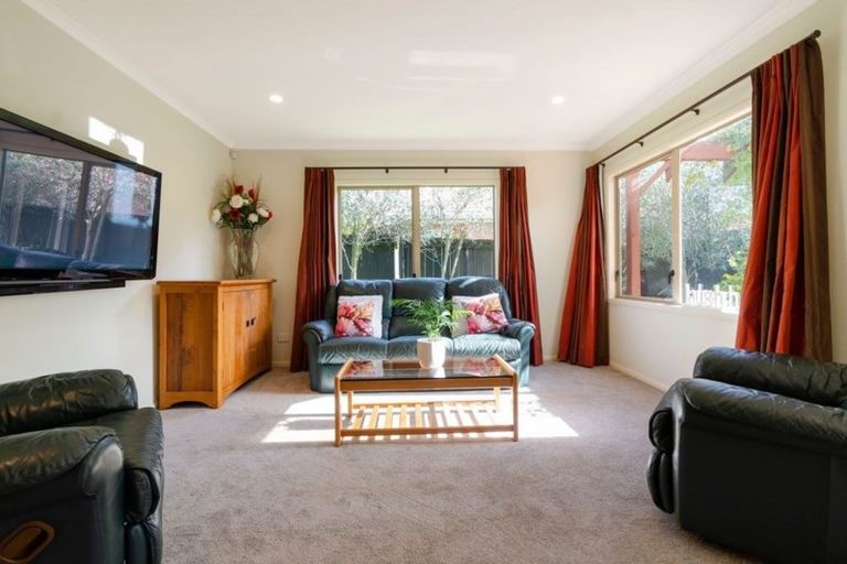 Photo of property in 11 Aclare Place, East Tamaki, Auckland, 2016