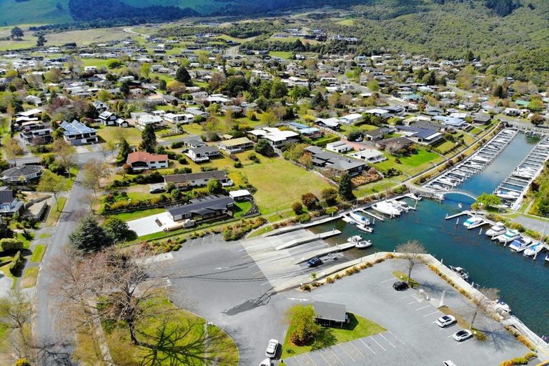 Photo of property in 44 Marina Terrace, Kinloch, Taupo, 3377