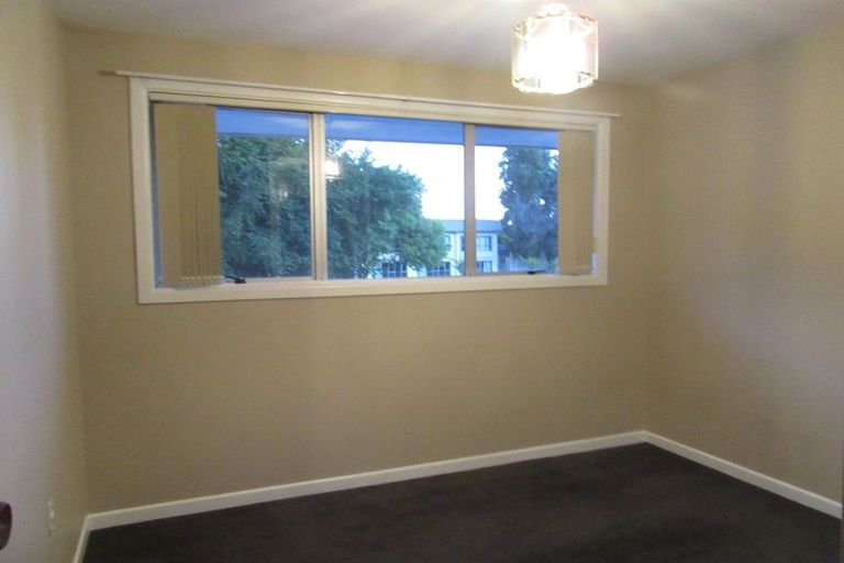 Photo of property in 2/21 Parkstone Avenue, Ilam, Christchurch, 8041
