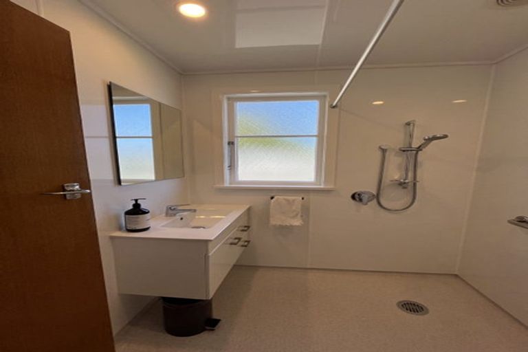 Photo of property in 41 Moana Road, Plimmerton, Porirua, 5026