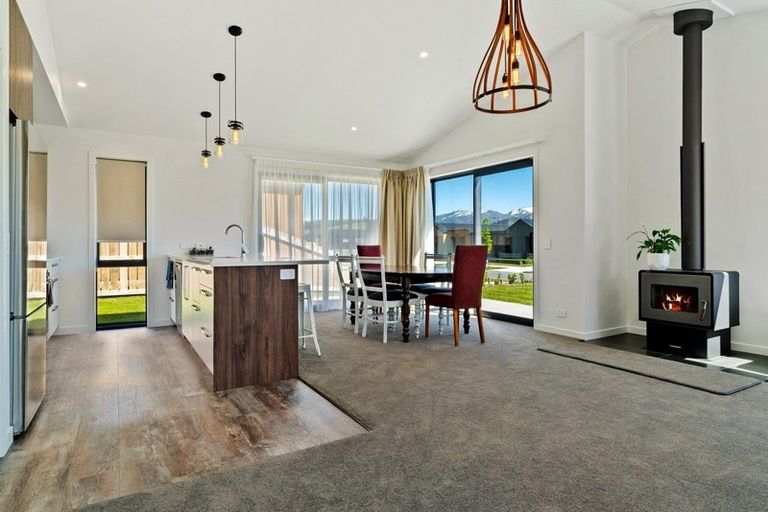 Photo of property in 11 Obelisk Street, Wanaka, 9305
