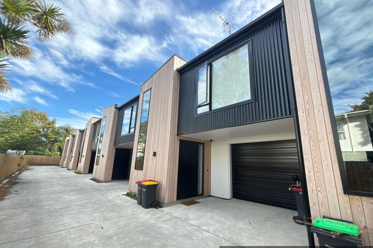 Photo of property in 2/55 Mathesons Road, Phillipstown, Christchurch, 8011