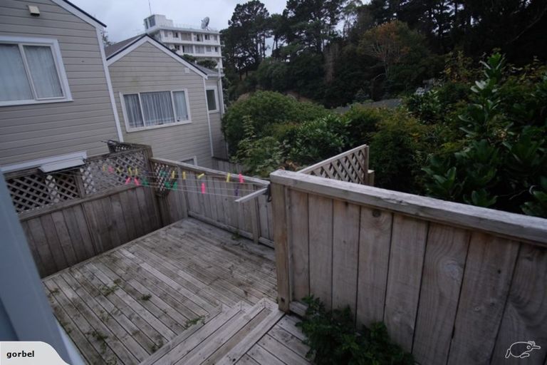 Photo of property in 14au5 Glenmore Street, Thorndon, Wellington, 6011