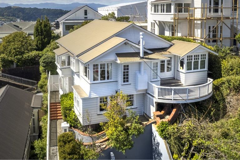 Photo of property in 37 Upland Road, Kelburn, Wellington, 6012