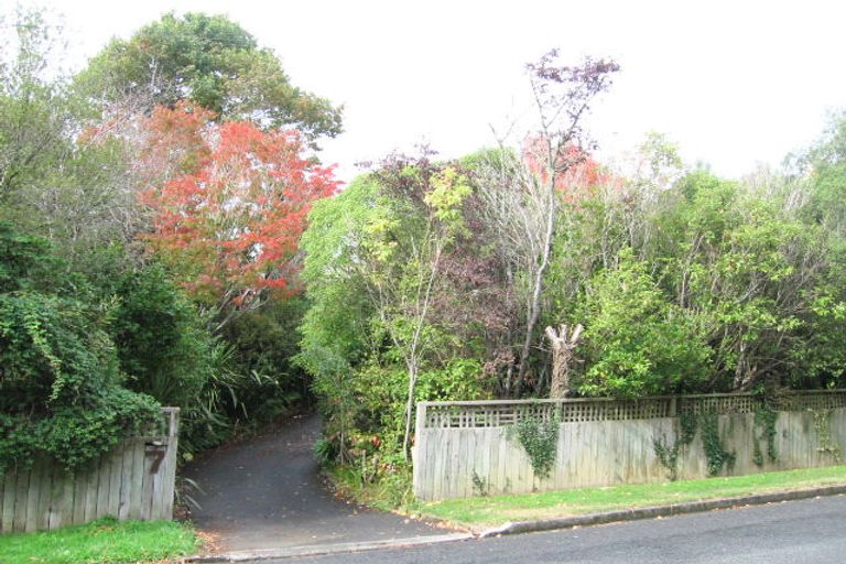 Photo of property in 7 Wyndham Road, Pinehaven, Upper Hutt, 5019