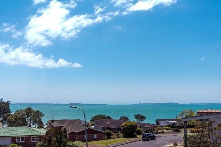 Photo of property in 4a Cleary Terrace, Cockle Bay, Auckland, 2014