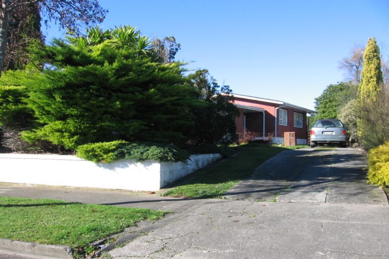 Photo of property in 73 Abraham Crescent, Milson, Palmerston North, 4414