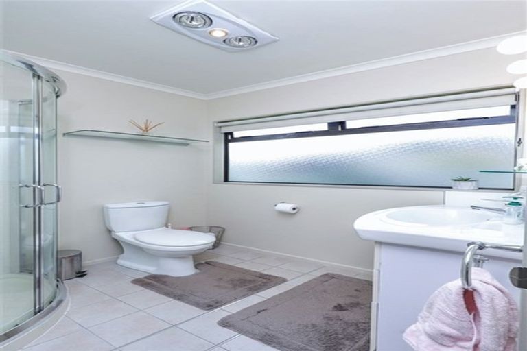 Photo of property in 51 Youngs Road, Papakura, 2110