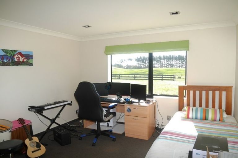 Photo of property in 40 Otaihanga Road, Otaihanga, Paraparaumu, 5036
