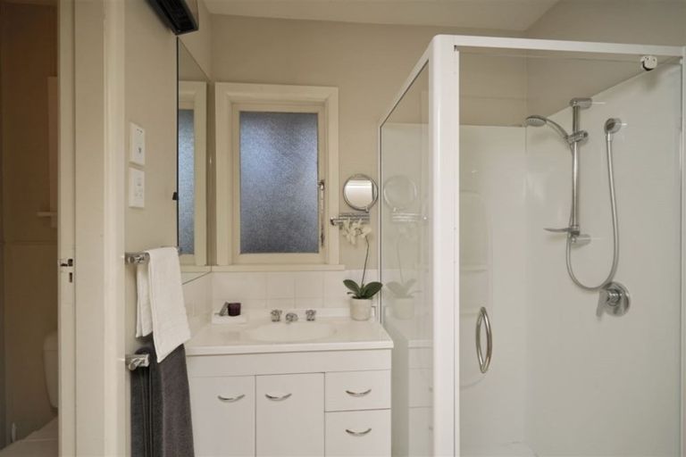 Photo of property in 1/420 Memorial Avenue, Burnside, Christchurch, 8053