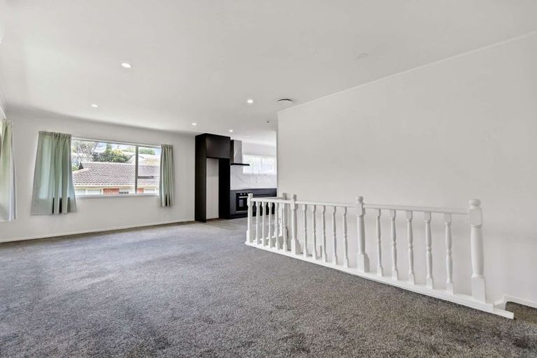 Photo of property in 2/42 Sheridan Drive, New Lynn, Auckland, 0600