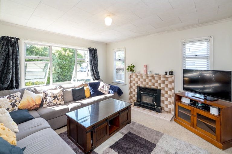 Photo of property in 383 High Street South, Carterton, 5713