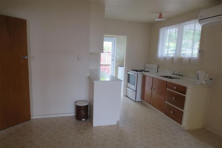 Photo of property in 2/39 Wyndham Street, Papanui, Christchurch, 8053