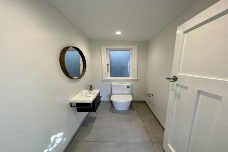 Photo of property in 163 Marine Parade, Seatoun, Wellington, 6022