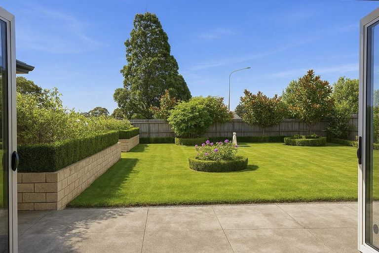 Photo of property in 35 Oxford Road, Rangiora, 7400