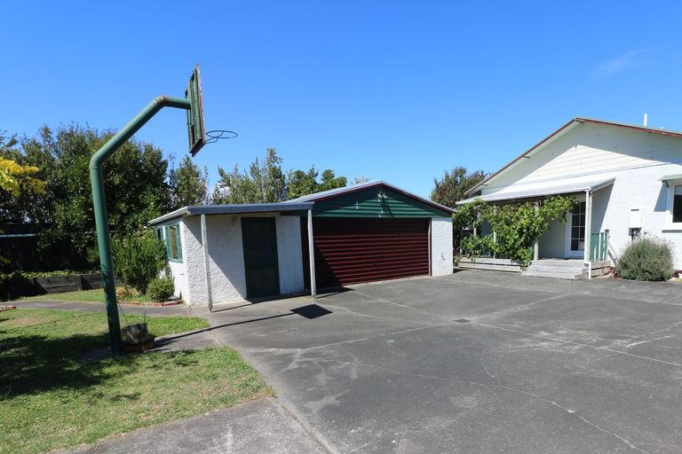 Photo of property in 3 Handley Place, Glen Avon, New Plymouth, 4312