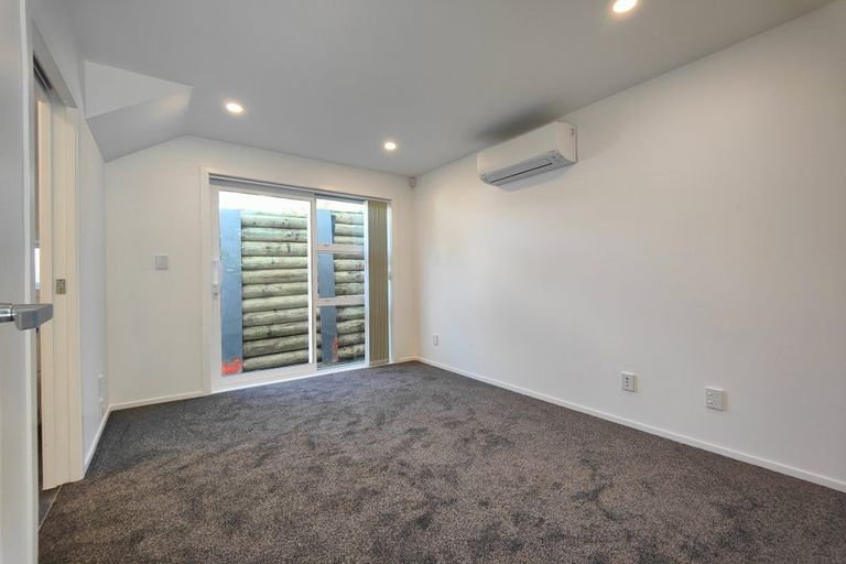 Photo of property in 93b Tasman Street, Mount Cook, Wellington, 6021