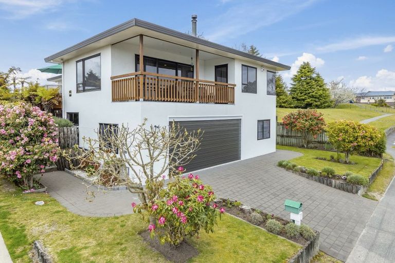 Photo of property in 30 Kiddle Drive, Hilltop, Taupo, 3330