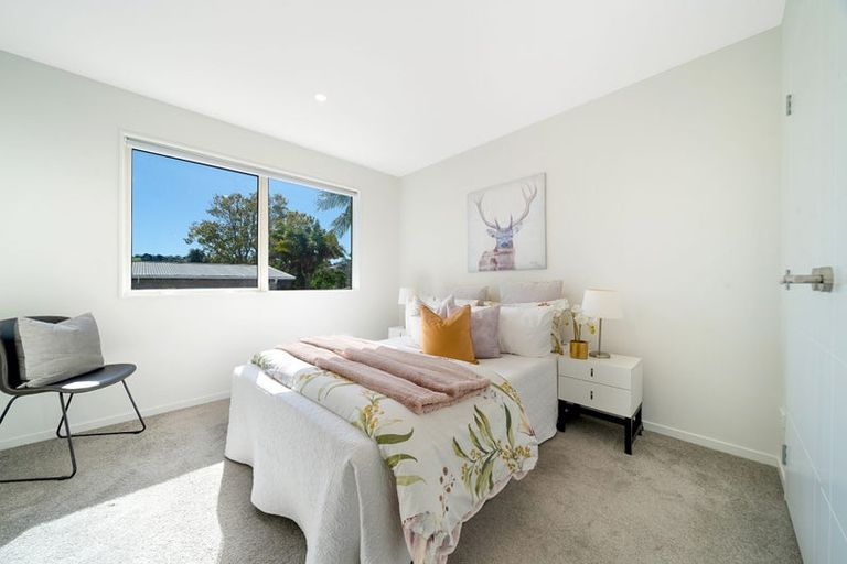 Photo of property in 24b Pipitea Place, Massey, Auckland, 0614