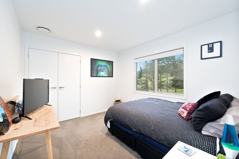 Photo of property in 17 Rauta Way, Helensville, 0800