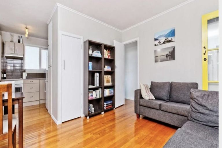 Photo of property in 1/37 Esmonde Road, Takapuna, Auckland, 0622