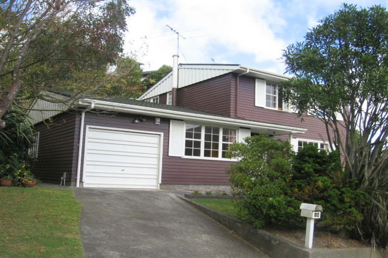 Photo of property in 12 Woodhouse Avenue, Karori, Wellington, 6012