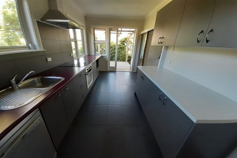 Photo of property in 10 Garvins Road, Hornby, Christchurch, 8042