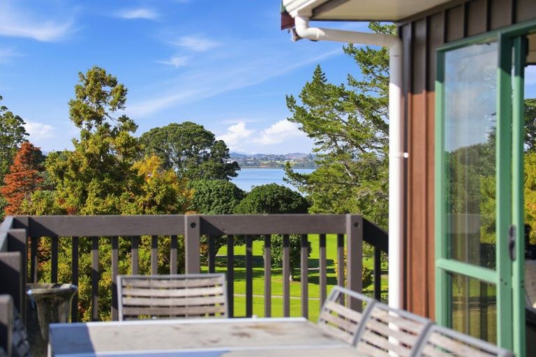 Photo of property in 166 Torkar Road, Clarks Beach, 2122