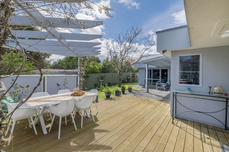 Photo of property in 2 Tainui Street, Raumati Beach, Paraparaumu, 5032