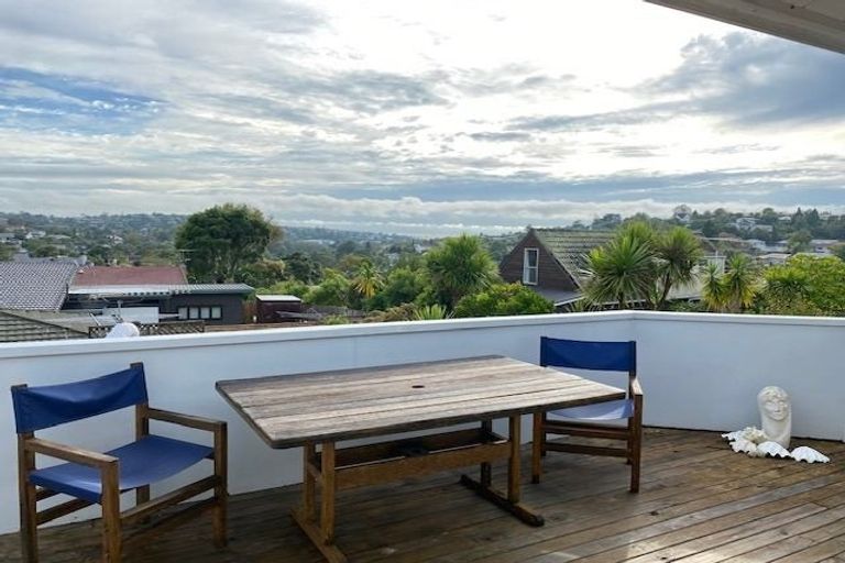 Photo of property in 35 Redwing Street, Browns Bay, Auckland, 0630