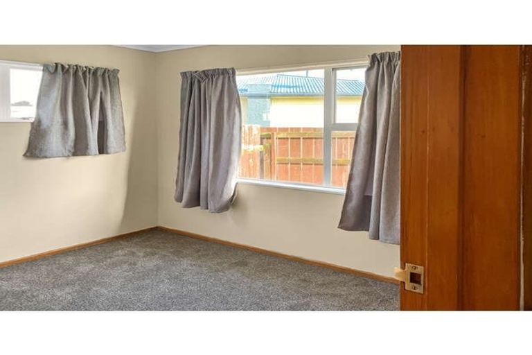 Photo of property in 21 Heather Street, Levin, 5510