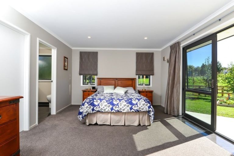 Photo of property in 21 Barrett Road, Temple View, Hamilton, 3290