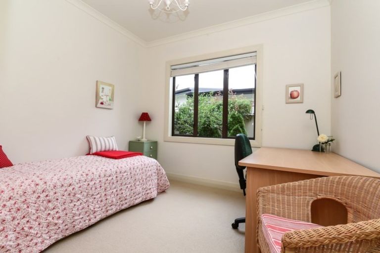 Photo of property in 35 The Esplanade, Huntington, Hamilton, 3210