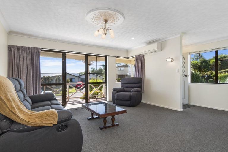 Photo of property in 2a Johnston Place, Welcome Bay, Tauranga, 3112