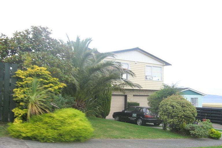 Photo of property in 9 Chestnut Grove, Maungaraki, Lower Hutt, 5010
