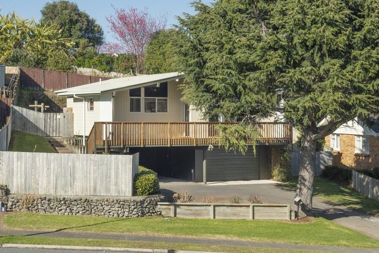 Photo of property in 9 Dunton Drive, Welcome Bay, Tauranga, 3112
