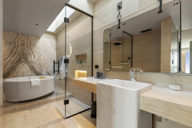 Photo of property in 92 Paritai Drive, Orakei, Auckland, 1071