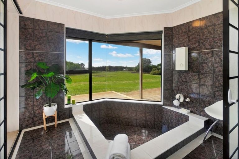 Photo of property in 359 Clarks Beach Road, Clarks Beach, Pukekohe, 2679