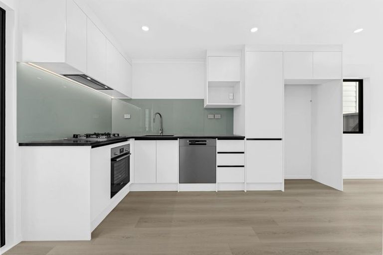 Photo of property in 8 Gardiner Grove, Wainuiomata, Lower Hutt, 5014