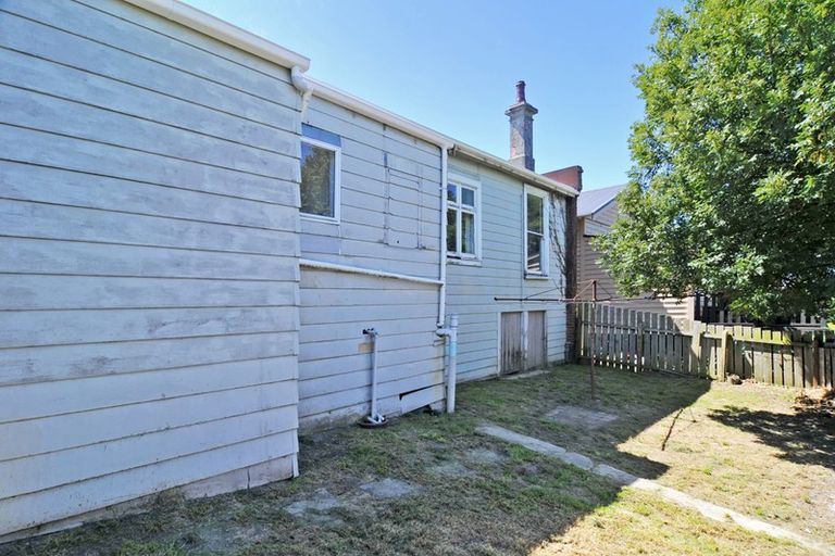 Photo of property in 18 Cochrane Street, Mornington, Dunedin, 9011