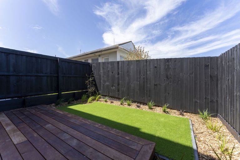 Photo of property in 4/12 Lonsdale Street, New Brighton, Christchurch, 8083