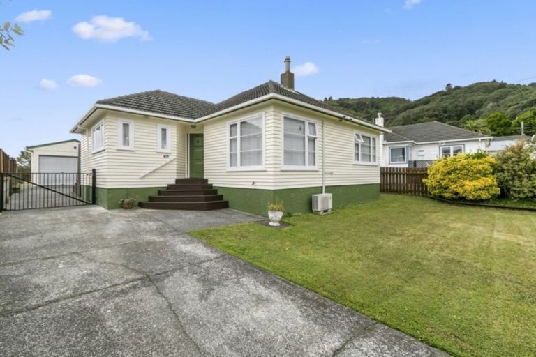 Photo of property in 23 Wright Street, Wainuiomata, Lower Hutt, 5014