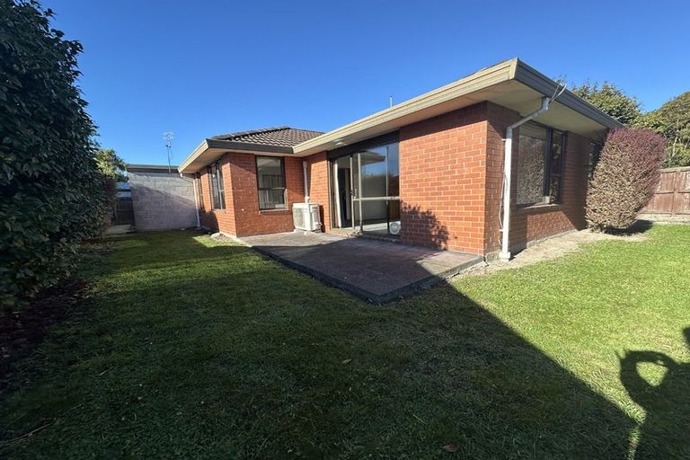 Photo of property in 2/7 Tivoli Place, Bishopdale, Christchurch, 8053