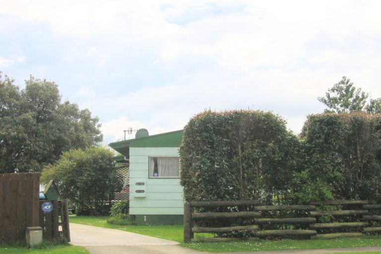 Photo of property in 5 Sequoia Crescent, Owhata, Rotorua, 3010