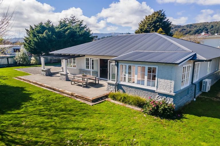Photo of property in 48a Miro Street, Trentham, Upper Hutt, 5018