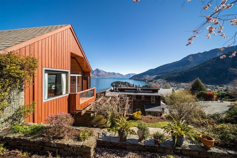 Photo of property in 33 Edinburgh Drive, Queenstown, 9300