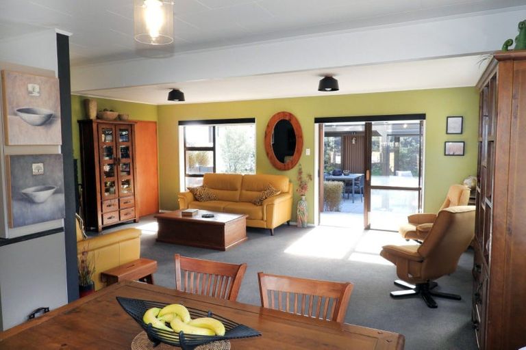 Photo of property in 15 Leven Street, South Hill, Oamaru, 9400